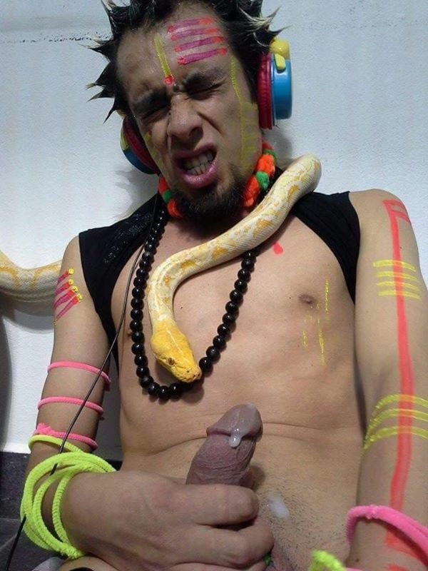left-front-art:    Orgyp Unk - performance with   GRUPO D3 CHOK3 - 24 June - 7