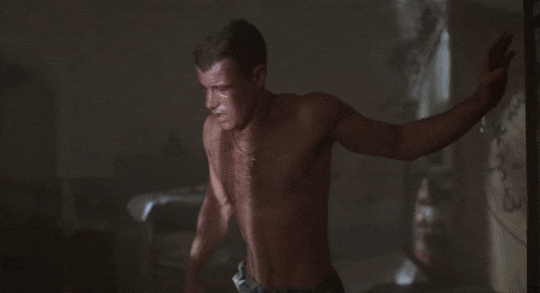 tumblr_paitq2UrJi1wxtgjco8_540.gifv