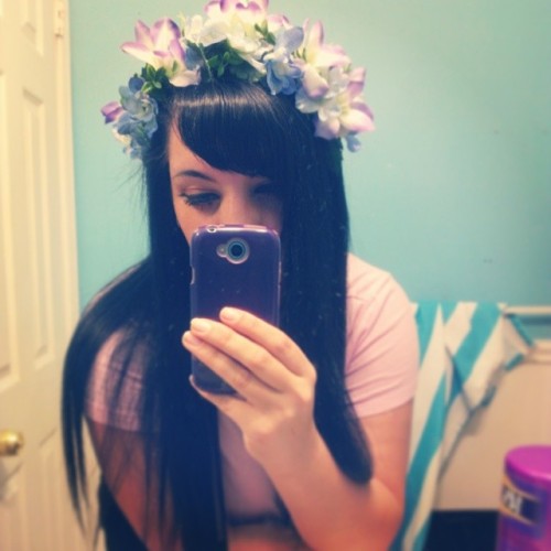 demonxsky:@jacooleta made me a cute headband~*