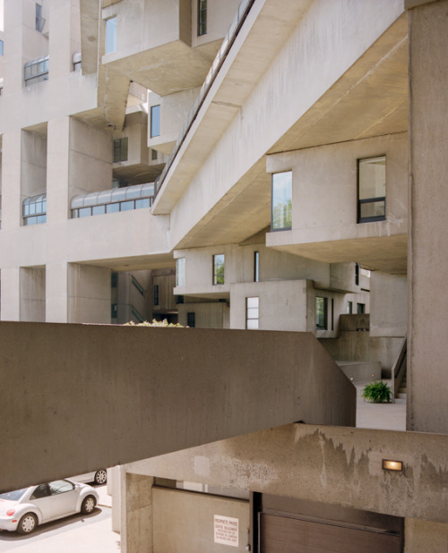 HABITAT 67Architect : Moshe Safdie Location: Montreal, Quebec, Canada Project Start : 1965 Proj