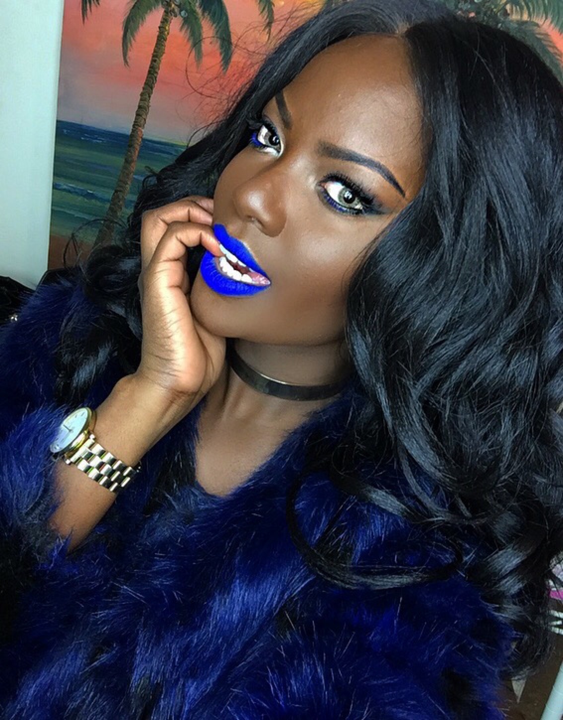 thefakerihanna:  hey babies in back and dropping a new video of this look today 🤗🍫💙