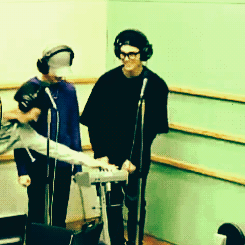 taida-nirama:  CAP teaches LJoe how to…”Dance” And Changjo interrupts their