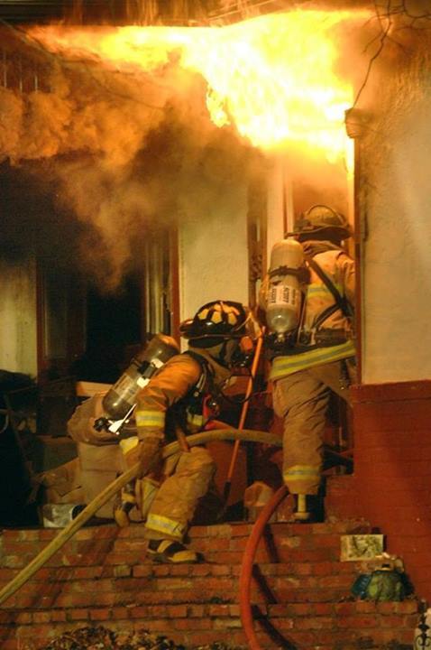 taconoms:  uni-t-e-a:  amroyounes:  Time to show some love and appreciate these heroes.  Firefighters are some badass mutha fuckas  firefighters are incredibly under appreciated, this is sadly the first appreciation post to them and we need more of these,