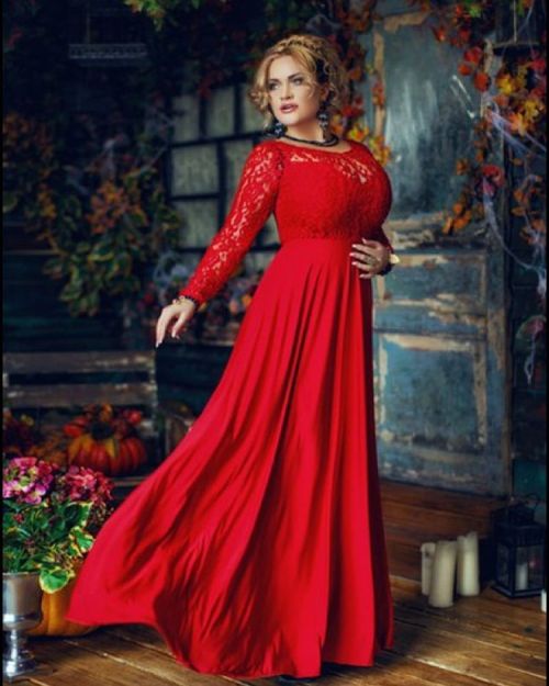 Good night❤️❤️❤️ #makeup Alena Dubkova #photographer Valia Nazarova #model #olyriaroy #dress by Hot 