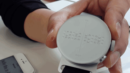  The First Braille Smartwatch Allows Blind People to Feel Their Messages on the Screen 