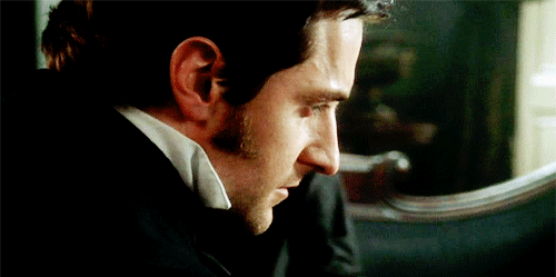 russellcrowed:because profile (◕‿◕✿)