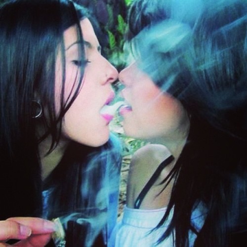 weed-holic:  let’s get high together  