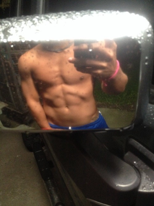 kauaiboy87:Nice bod and dick
