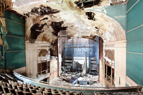 rouquinoux:  Abandoned Theaters 