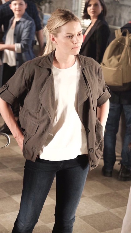 theswanthequeen: this is probably the gayest thing emma swan has ever worn… and she wears a l