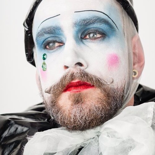 ohthentic:  justlikeastare:  tom-de-montmartre:  Tanks to Paul Green #moreHumanAgency for this picture #boylesque #burlesque #paris #tomdemontmartre #pierrot  PIERROT / TEARS  ohthentic 