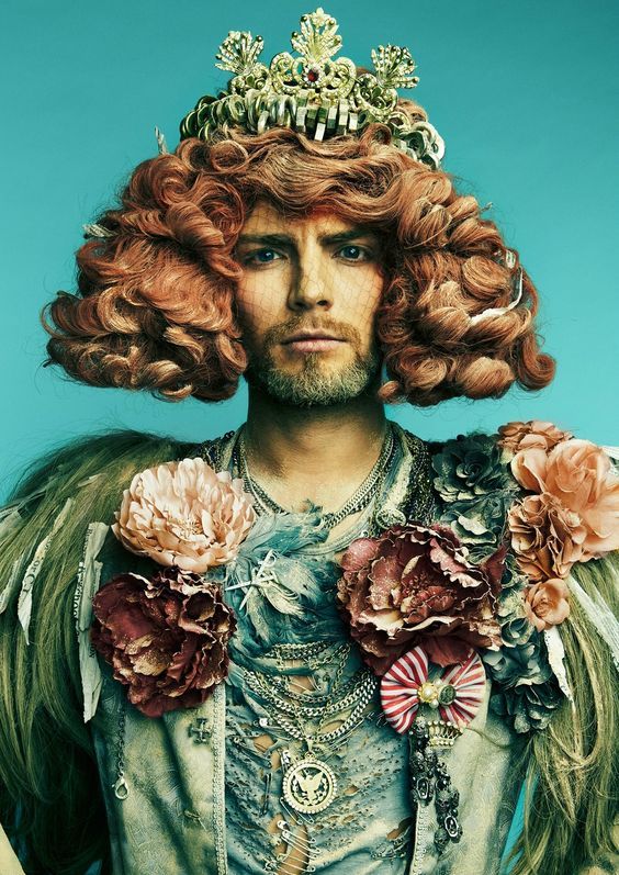 ohthentic:  amazingmen3returnsagain: artfreyparis: talking to Mother about Halloween;