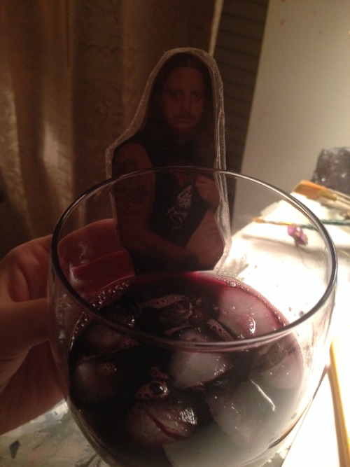 metaladdiction: feralfreya: FENRIZ says he wants wine but he cannot have any because he is pregnant 