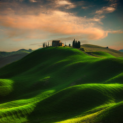 misterlemonzafterlife:  photos-worth:Toscana, by bodipanait  Tuscany, Val D'Orcia  https://MisterLemonzAfterlife.tumblr.com/archive