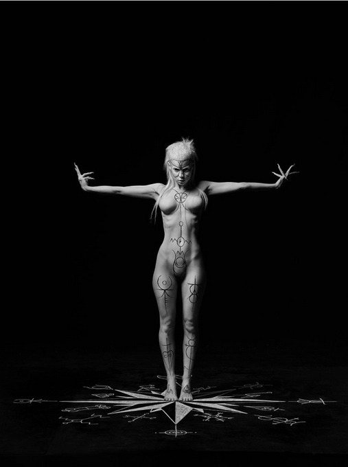 baiassem:  Yolandi Visserhttp://baiassem.tumblr.com/