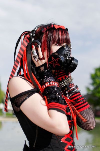 cybergoth-girls:
“Cybergoth girl http://cybergoth-girls.tumblr.com/
”