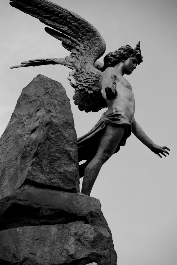 whoreofabaddon:  Lucifero l’angelo di Torino 