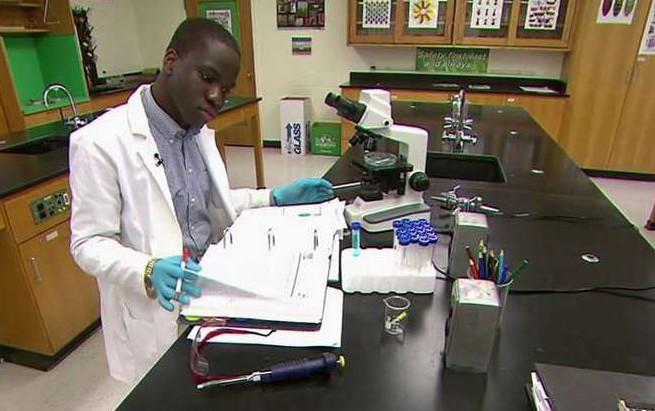 ocarinaoftime:  thechanelmuse:  NY Teen Accepted Into All 8 Ivy League SchoolsHarold