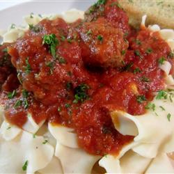 Easy Slow Cooker Meatballs | Serve these delicious meatballs with your favorite pasta.