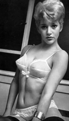 Sex vintagesensualmagazine:Angela Jones  pictures