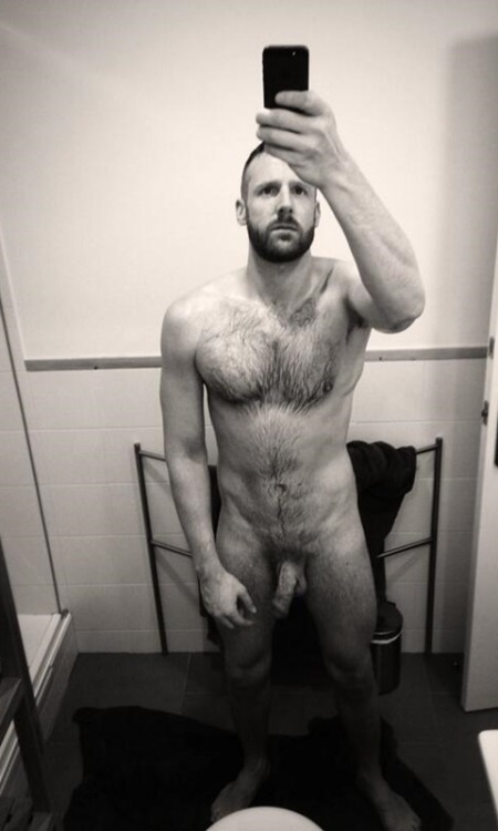 male-and-others-drugs:  Tim Kruger pelado