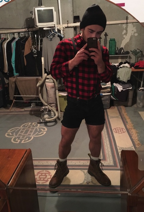 c0rphish:  So I decided to be a lumberjack this Halloween 🎃👻 