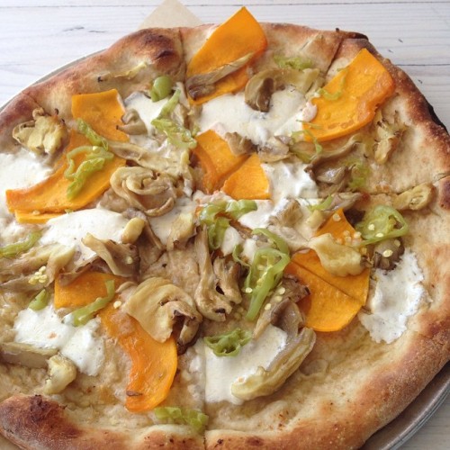 Today’s Special Pie is Calabaza w/ oyster mushroom, garlic, pepperoncini & mozzarella #hpdesigndistrict #pizzapie #scrumptious #calabaza #miamisbest