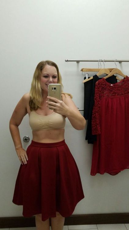 shannonshowseverything:  Shannon Kay from Dallas exposed in dressing rooms part 2