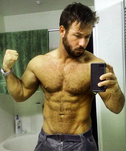 brainjock:  This str8 hairybro could get the business all day! But with a cock like that, I’m sure he is the one doing the giving…bet he be fuckin’ the breaks off some pussy!