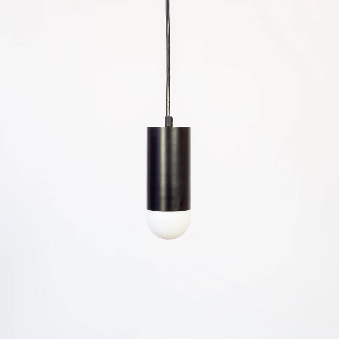 research-lighting:
“Deep Pendant in black, cord suspension, by RESEARCH Lighting
https://www.instagram.com/p/Cl8-aOmLM27/?igshid=NGJjMDIxMWI=
”