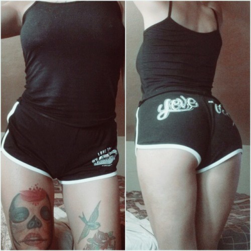 Wearing @ukcustomplugs shorts, i swear i love these so much i can&rsquo;t take them off!! Thanks guy