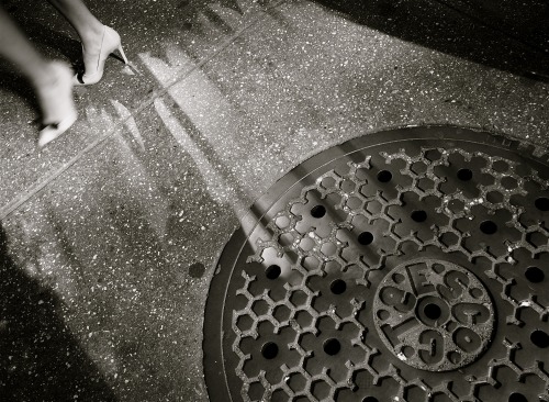 artunderus: FOUR THINGS I LEARNED FROM MANHOLE COVERS1. BEAUTY IS RESILIENT.  The world often a