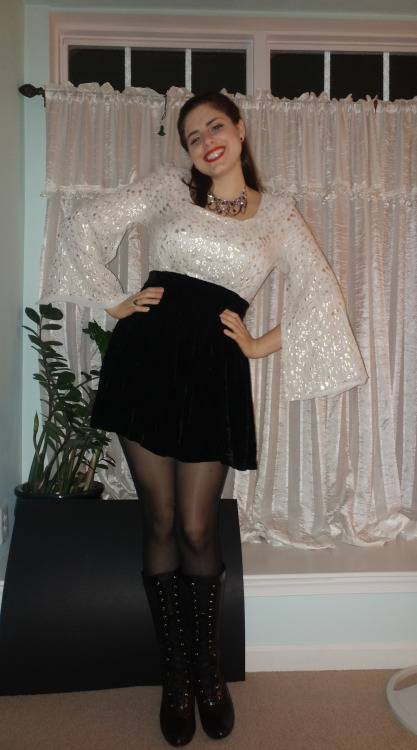 rubbish78: Going out tonight and I don’t know how to pose like a normal person XD BUT do you s