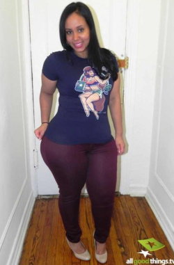 thycklikechocolate:  Pure Thykness……  Thick