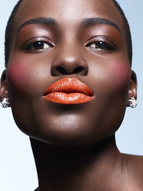 bigeeklyanxiety: fastfash-on: makeupartistsmeet: Lupita Nyongo Essence Magazine Makeup: Matin Photog