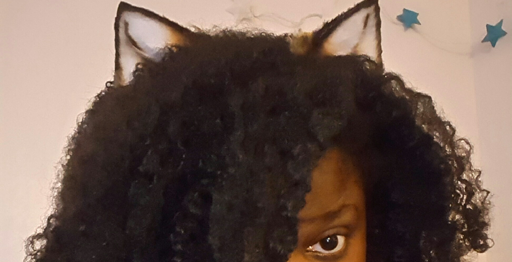 littlebluekit:  I took my hair down and felt my afro would go perfectly with my tiny