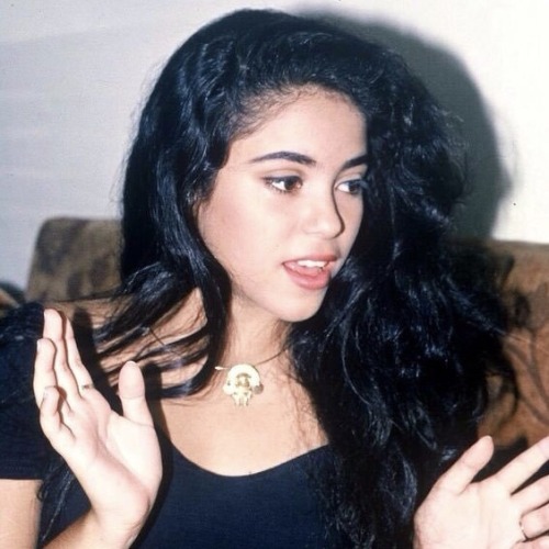 coutureicons:90s shakira