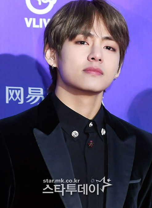 180125: BTS AT SMAS RED CARPET | 7 VISUALS