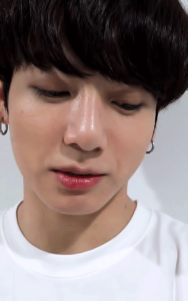 apgujeon:jungkook - mbc gayo daejaejeon behind