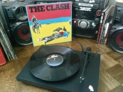 lady-dirtbag:   The Clash - Give Em Enough