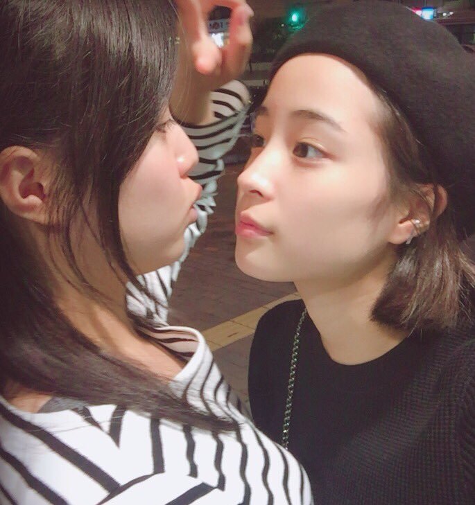 carudamon119:  広瀬すず‏@Suzu_Mgさや👩我の親友👩海街diaryのみぽりんだよ割と結構本気でほぼ毎日一緒にいる