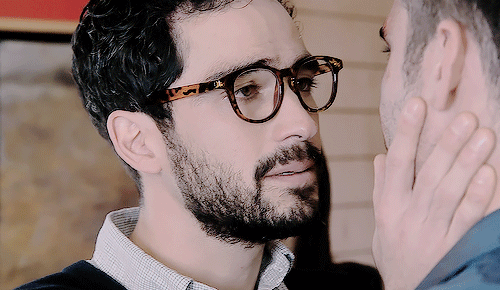kitpatry:  Get To Know Me ♡ Ships [2/10]→ 02. Lito x Hernando (Sense8) “I