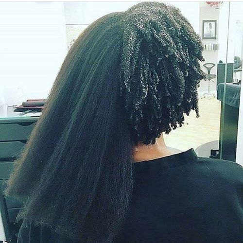 naturalhairdaily:The beauty of shrinkage .....#nhdaily #naturalhairdaily #afro #megafro #twistout #n