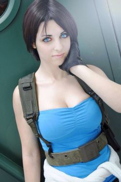 cosplaysleepeatplay:  Cosplay de Jill Valentine