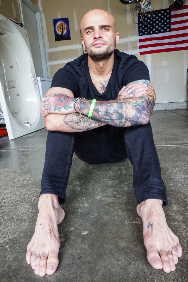 flipflopmoves: Bobby for Chi-Guys Feet
