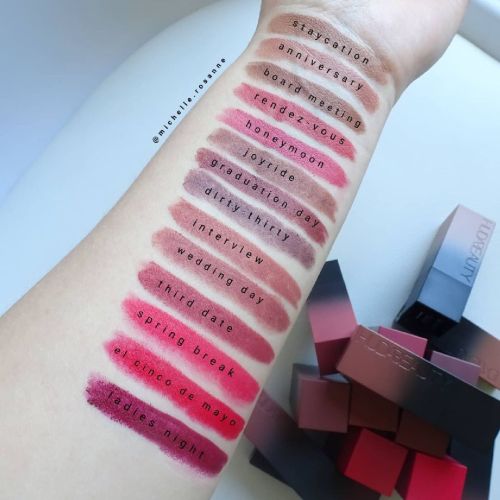 Here they are all my @hudabeauty power bullet lippies swatched. What is your fav? ☆☆☆ #hudabeauty #h