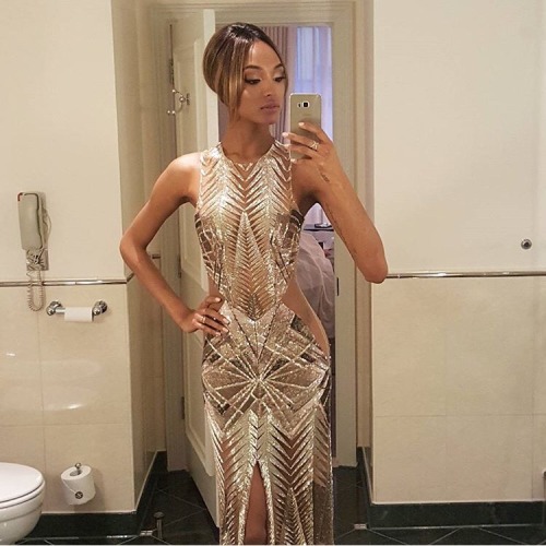 *Whistles* …JOURDAN DUNN IN JULIAN MACDONALD-2016 Brit Awards