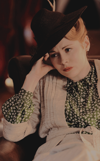 Emily Beecham in  The Pursuit of Love