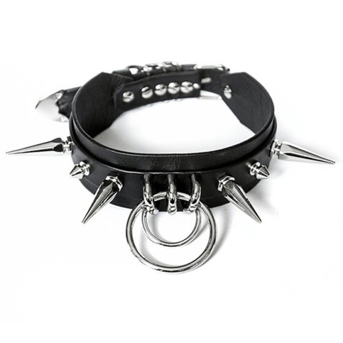 pinkmilksweden: Bestseller, Naya choker in black You find it at www.pinkmilksweden.com #choker #spik