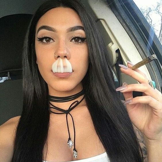 Daniela (18 Photo)